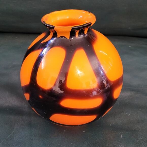 Kralik Czech Tango Orange Web Glass Vase – Bold Retro Statement Home Accent - Picture 4 of 9